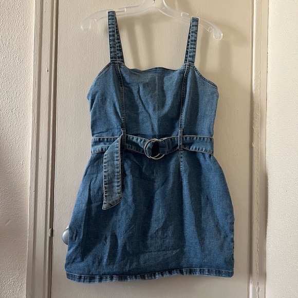 H&M Denim Blue Mini Dress w/ Matching Circle Loop Belt Size Large - Picture 2 of 4